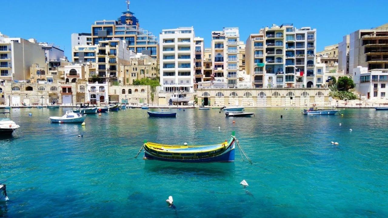 Spacious Apartment Steps To The Promenade Sliema Dış mekan fotoğraf