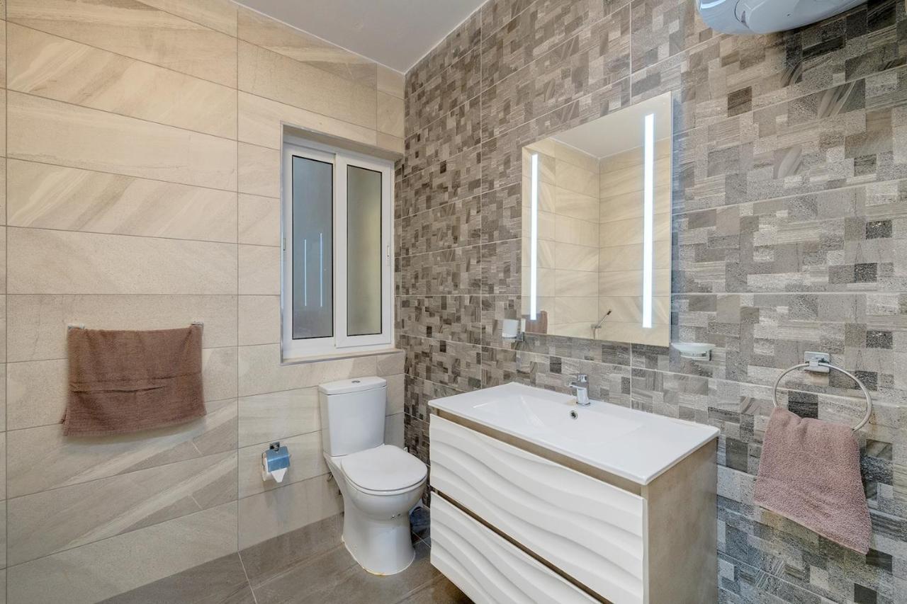 Spacious Apartment Steps To The Promenade Sliema Dış mekan fotoğraf